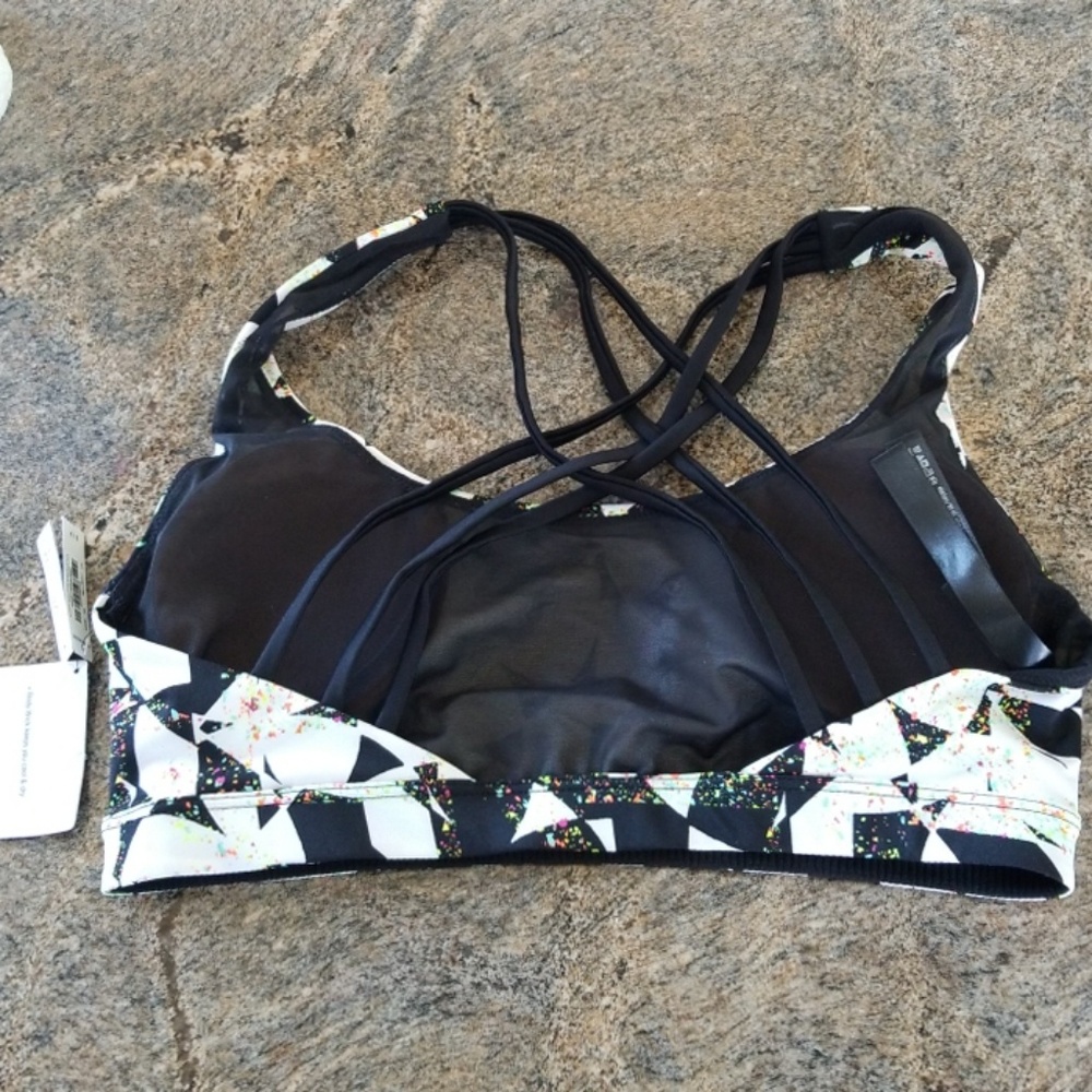 Victoria's Secret padded sports bra - Picture 3 of 4